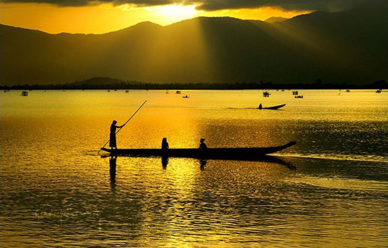 Toàn cảnh Khu du lịch Hồ Lắk